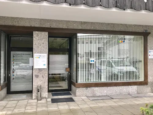 6 - Frau Dr. med. Christjane Kusch