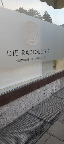 8 - Frau Dr. med. Christjane Kusch