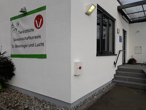 8 - Frau Dr. med. Dagmar Schatz