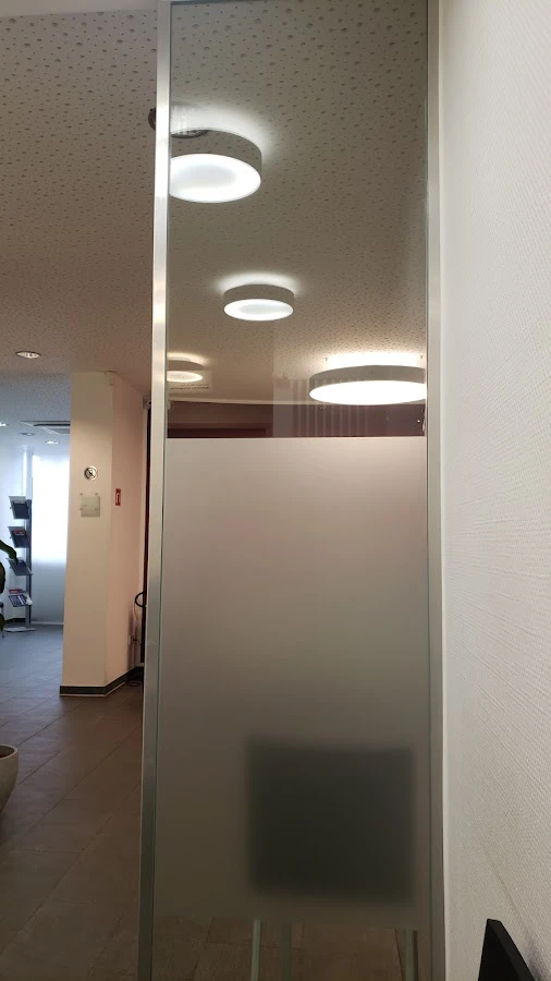 1 - Frau Dr. med. dent. Annette Wardas