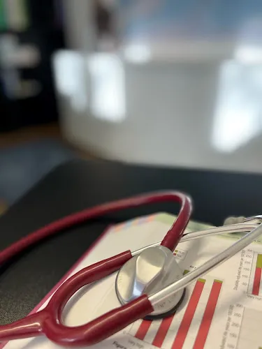 5 - Frau Dr. med. Dipl.-Biol. Angela Württenberger