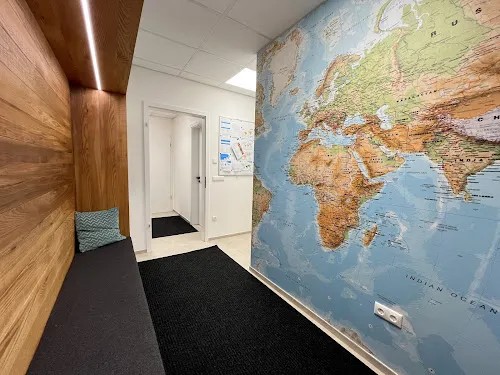 2 - Frau Dr. med. Dipl.-Biol. Angela Württenberger