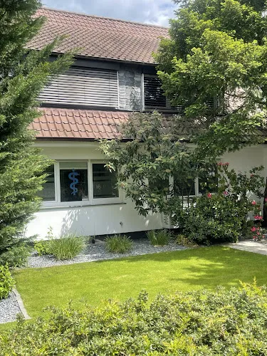 4 - Frau Dr. med. Ellen Brommer