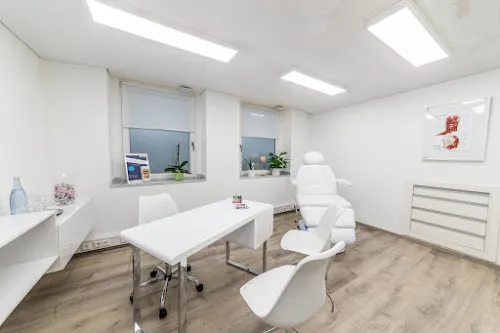 2 - Frau Dr. med. Gabriele Feeken-Wiegand