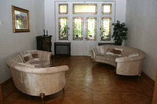 5 - Frau Dr. med. Gabriele Feeken-Wiegand