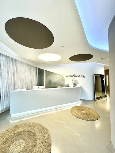 2 - Frau Dr. med. Kristina Rath