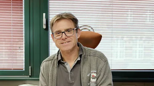 1 - Frau Dr. med. Regina Dors