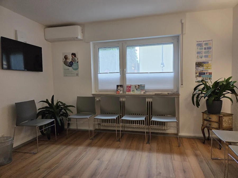 1 - Frau Dr. med. Sabine Grüßner