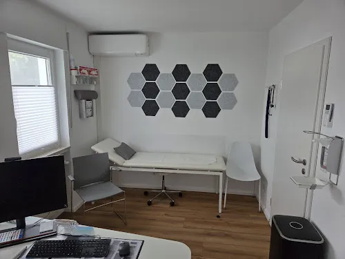 2 - Frau Dr. med. Sabine Grüßner