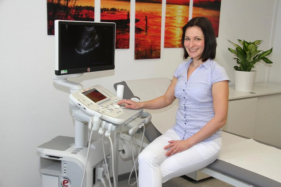 1 - Frau Dr. med. Sabine Krieger