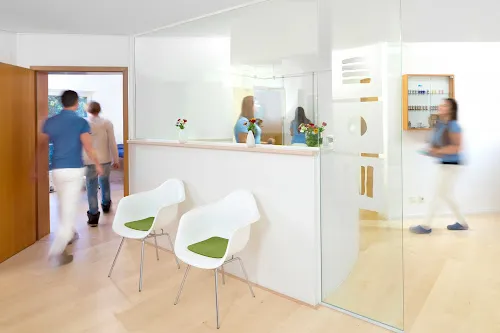 6 - Frau Dr. med. Sonja König