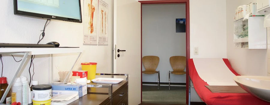 1 - Frau Dr. med. Susanne Kanya