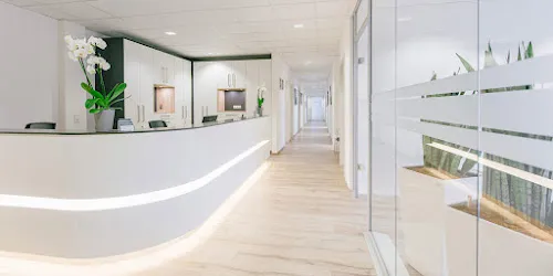 2 - Frau Dr. med. Susanne Schmitz