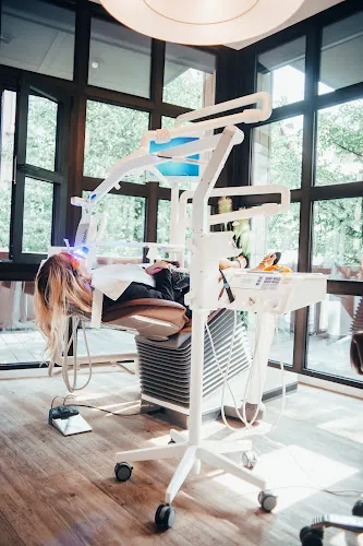 6 - Frau Dr. med. Yasmin Ghane-Khiabanian