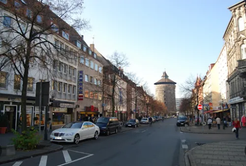 1 - Frau Dr. med. Yasmin Ghane-Khiabanian