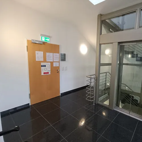 2 - Frau Dr. Uta Schilling-Fichtenau