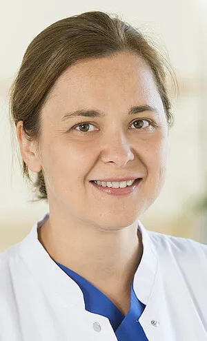 3 - Frau Elena Fried