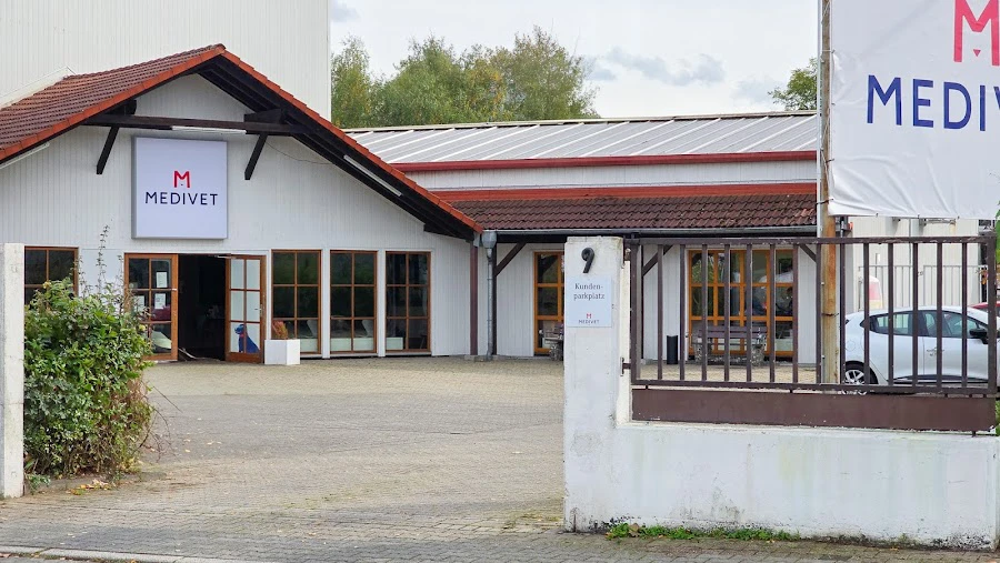 1 - Frau Eva Bergmann