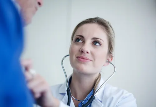 6 - Frau Heide Bassaly