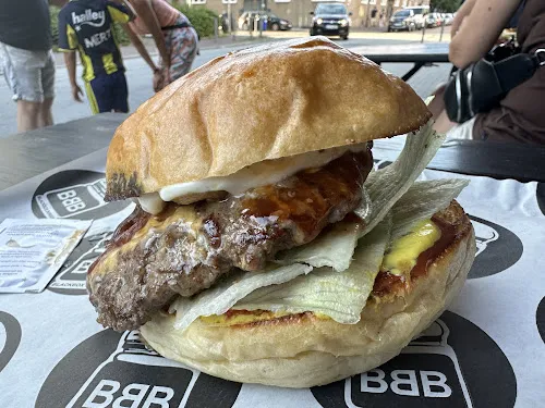 3 - Frau Langs Imbiss