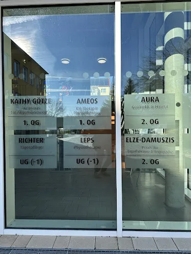 5 - Frau Lohmüller, Hausarzt ,Fachärztin für Innere Medizin