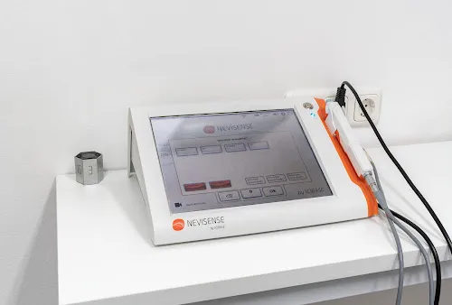 6 - Frau Monika Peter-Giglio