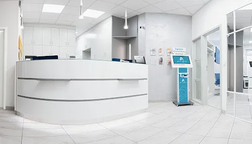 3 - Frau Monika Peter-Giglio