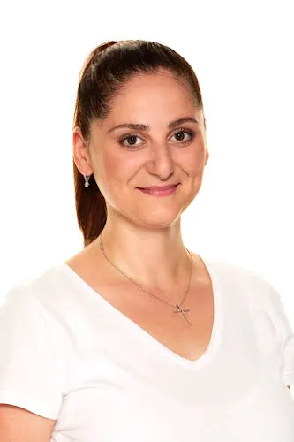 7 - Frau Nadeschda Schweizer