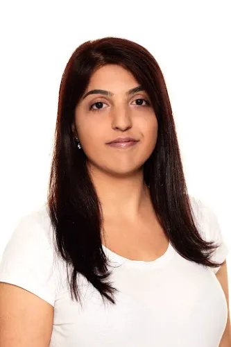 6 - Frau Nadeschda Schweizer