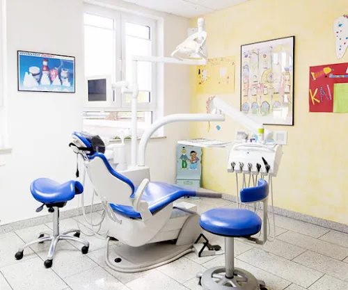 4 - Frau Sabine Mücke