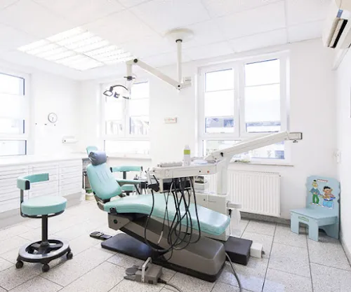 3 - Frau Sabine Mücke