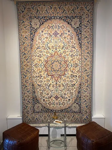 6 - Frau Stefanie Scholz