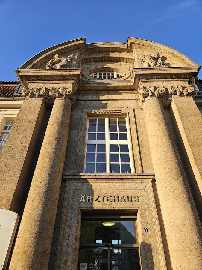 1 - Frau Sylvia Möllenbruck