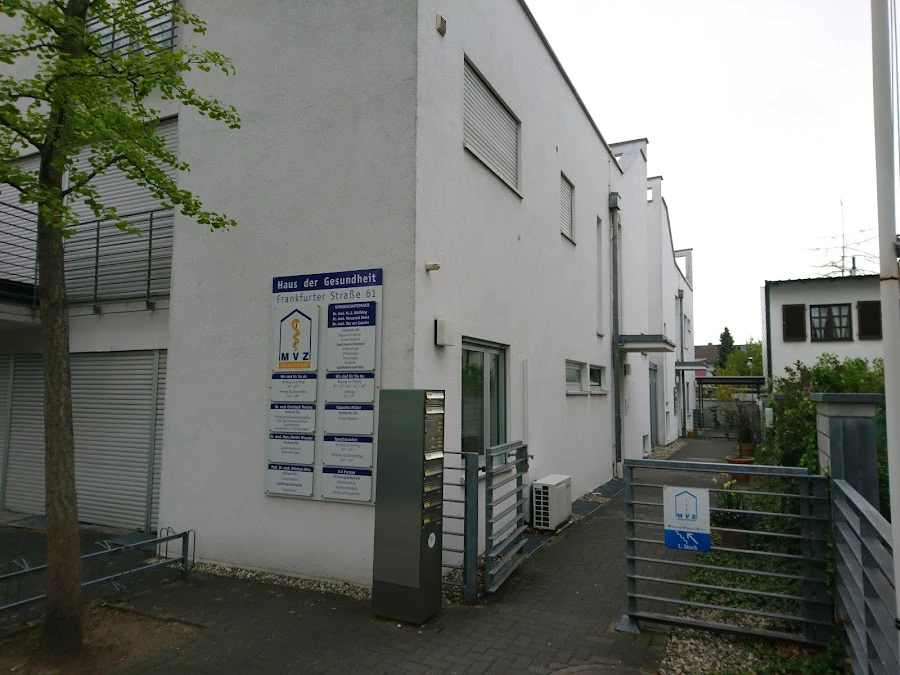 1 - Frau Valentina Müller