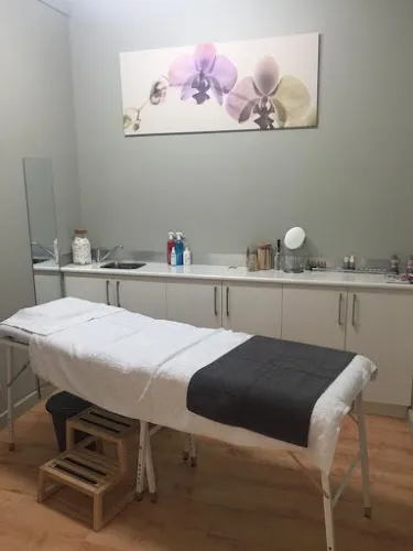 8 - Fresh Hair, Lakes Entrance