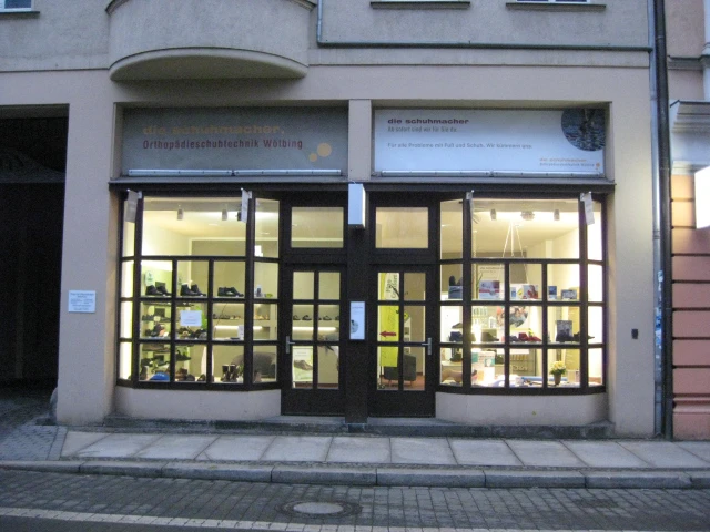 1 - Friseur am August Bebel Platz