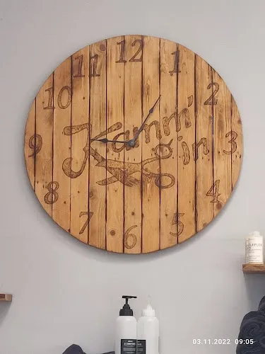 6 - Friseur/Kosmetiksalon Kamm-in