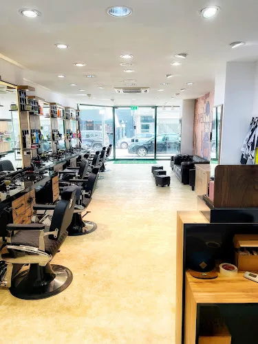 1 - Friseur KreHaartiv