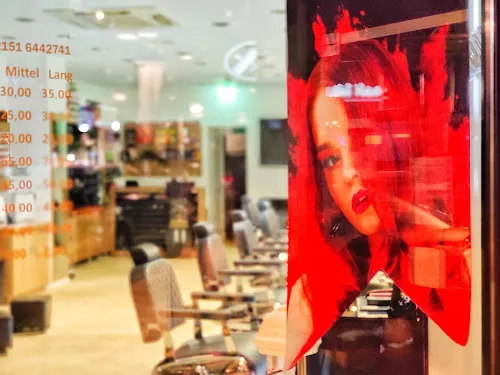 4 - Friseur KreHaartiv