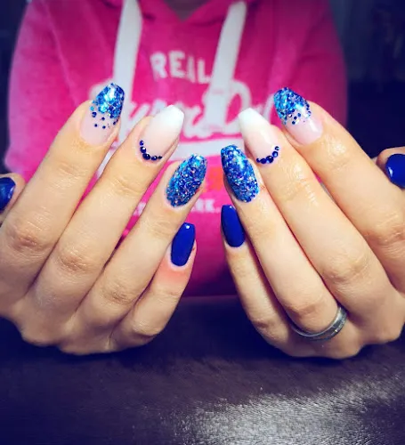 2 - Friseur Neumann by Julia