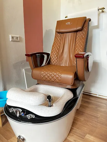 4 - Friseur Salon Am Steintor