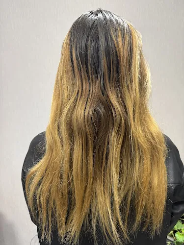 2 - Friseur Salon Mrs.Barbier Yeliz