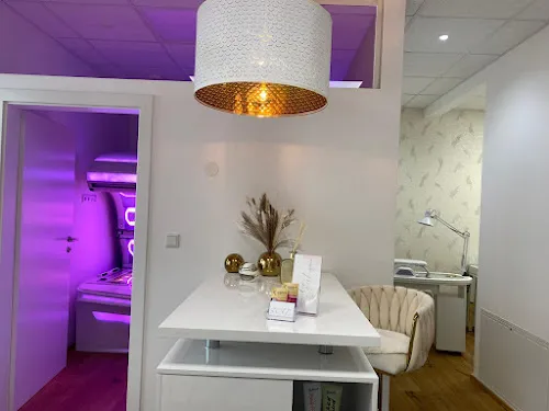 4 - Friseur Salon Regina