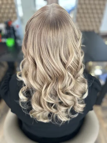 3 - Friseursalon Golden Scissor | Barbier - Kinder - Frauen