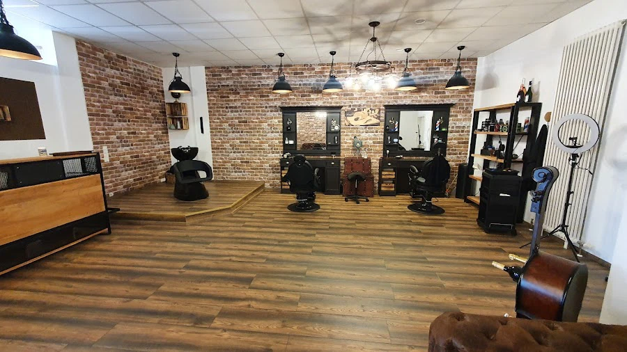 1 - Friseursalon Golden Scissor | Barbier - Kinder - Frauen