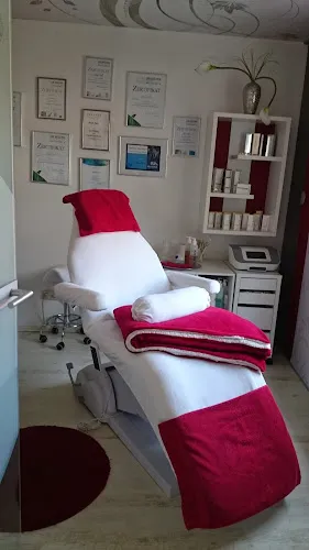 8 - Friseursalon Haarmonie Inh. Birgit Lawrenz