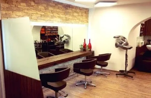 1 - Friseursalon - Helga Schamberger