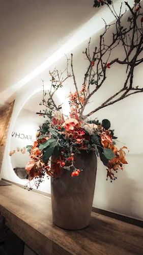 8 - Friseursalon La Haarpracht Inh. Jean Kiauka