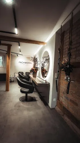 2 - Friseursalon La Haarpracht Inh. Jean Kiauka