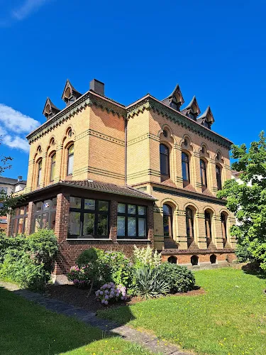 8 - Friseursalon La Luna in Hann Münden